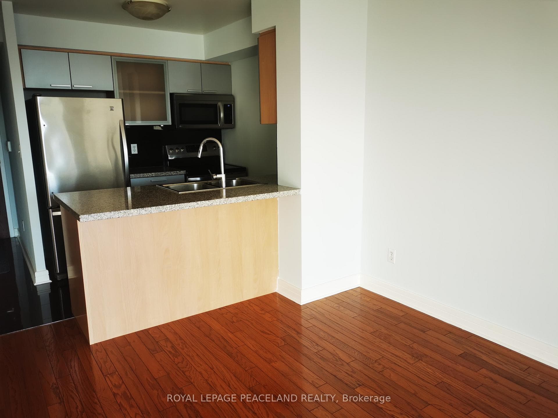 16 Harrison Garden Boulevard Unit 503 photo 13