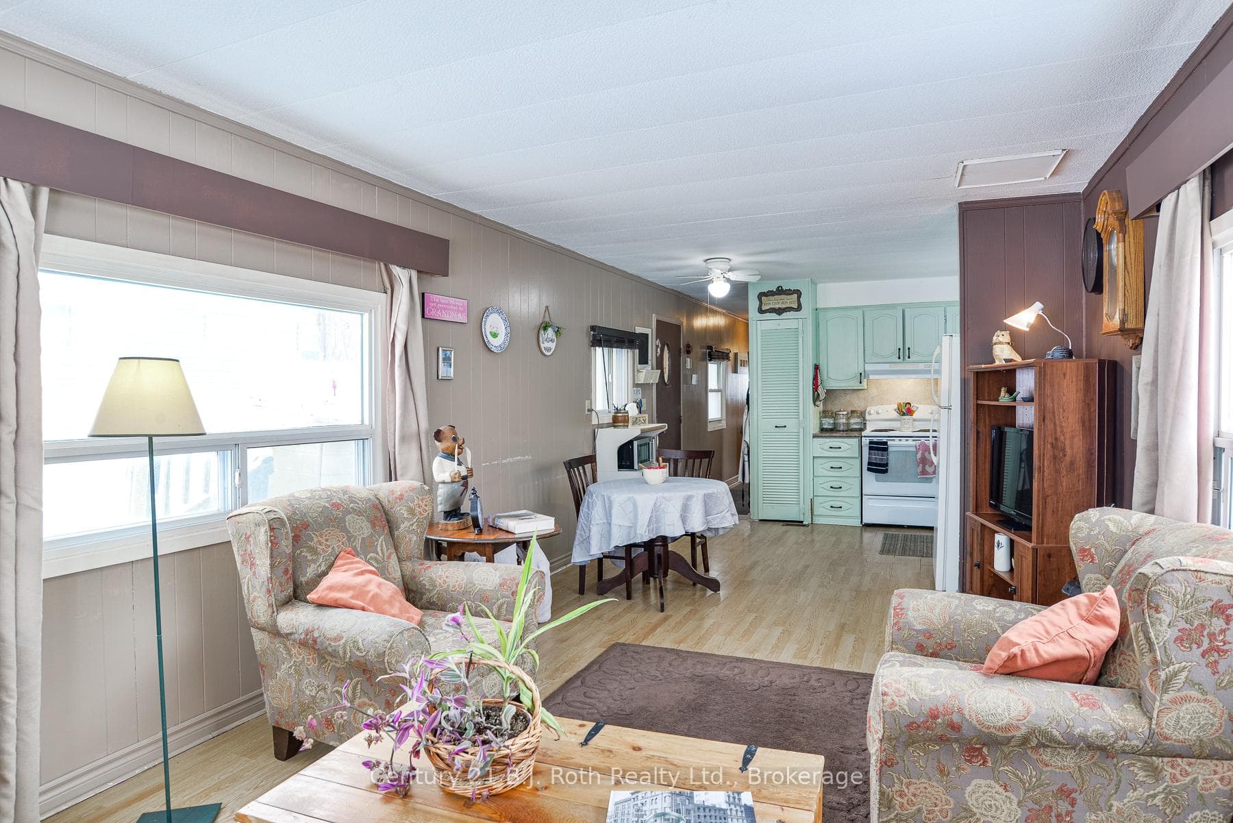580 West Street Unit 101 photo 6