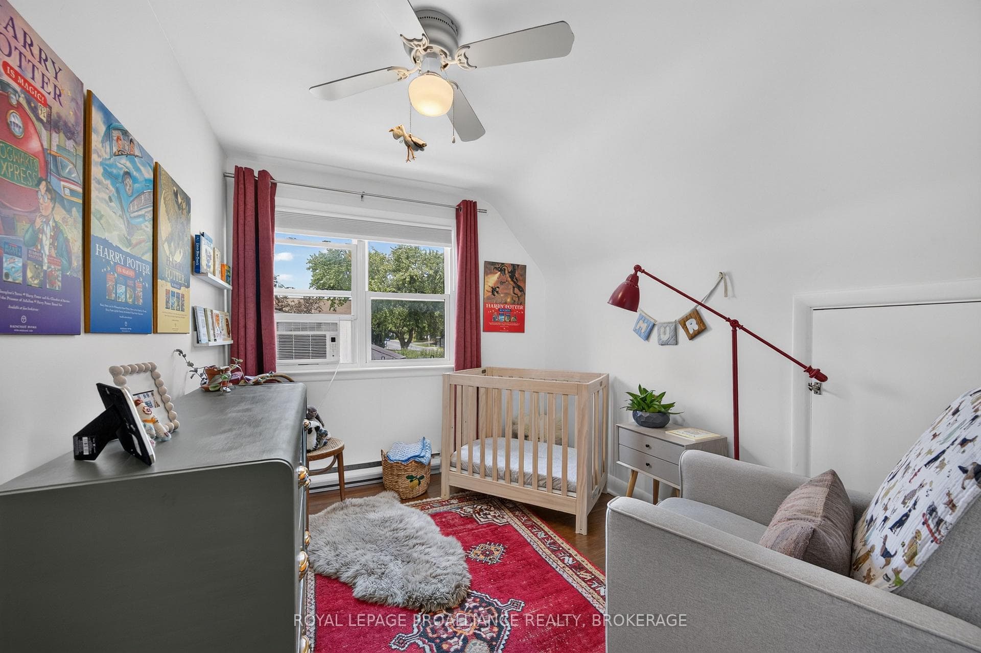 288 Yonge Street photo 22