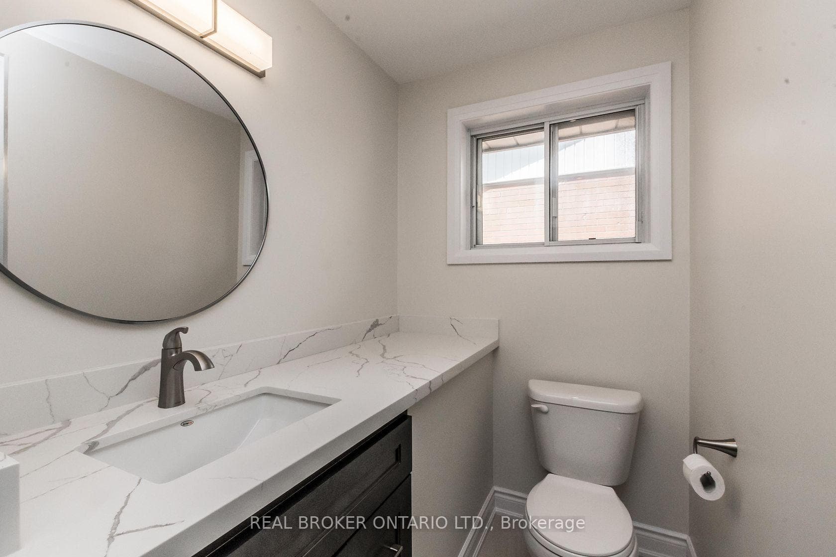 1821 Truscott Drive Unit UPPER photo 30