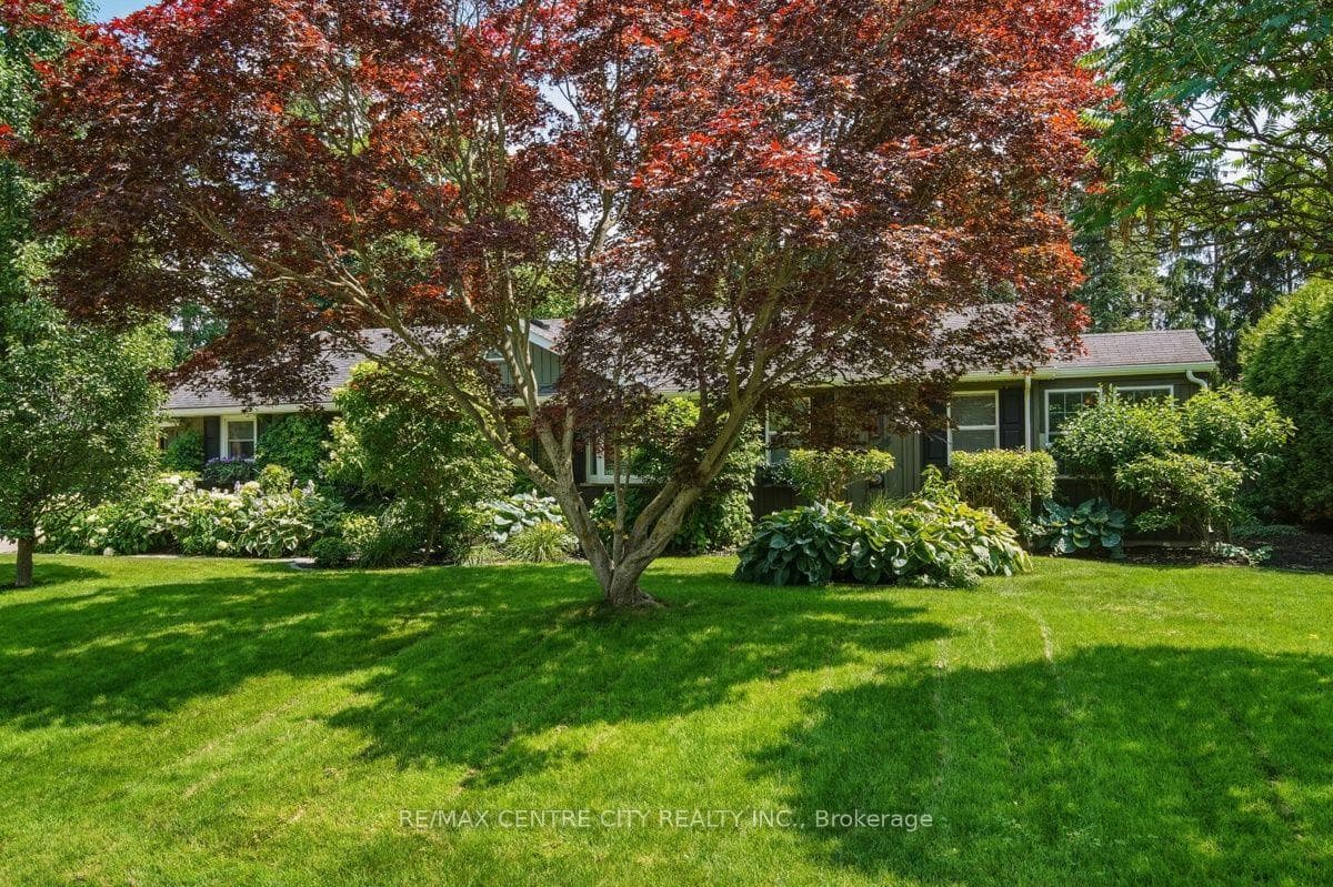 7 Northcrest Drive photo 3