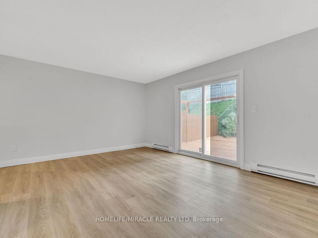 32 Marlboro Court photo 12