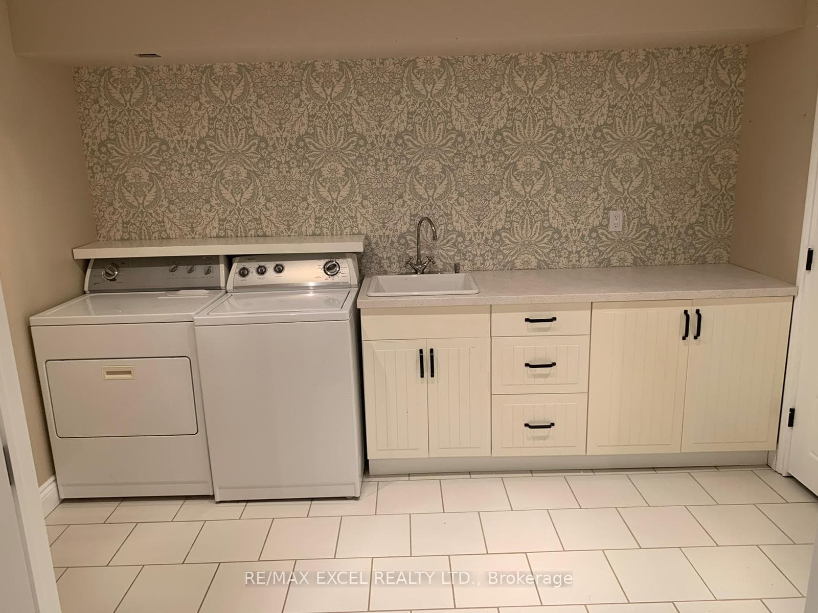 105 Miramar Drive photo 13