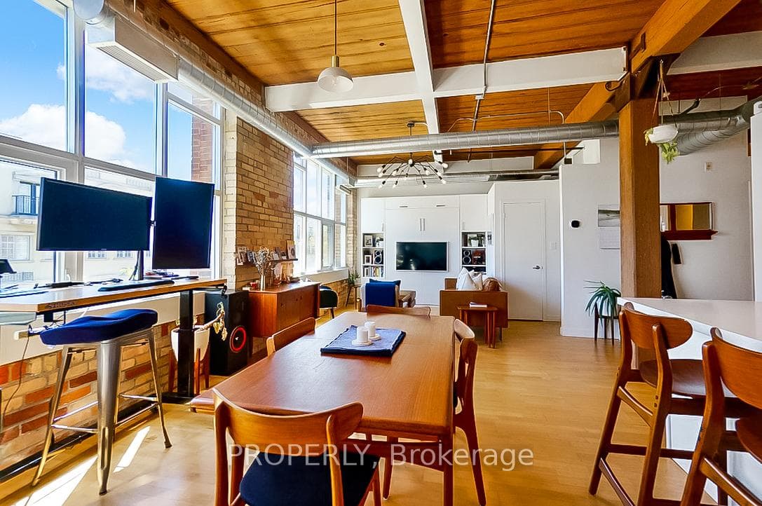 955 Queen Street Unit 315 photo 9