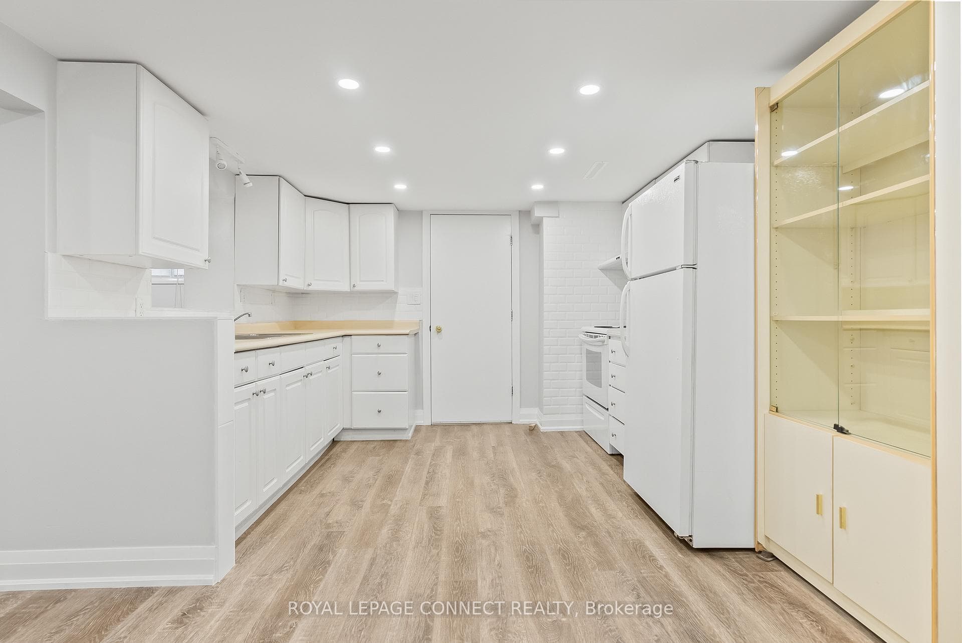 124 Burcher Road photo 2