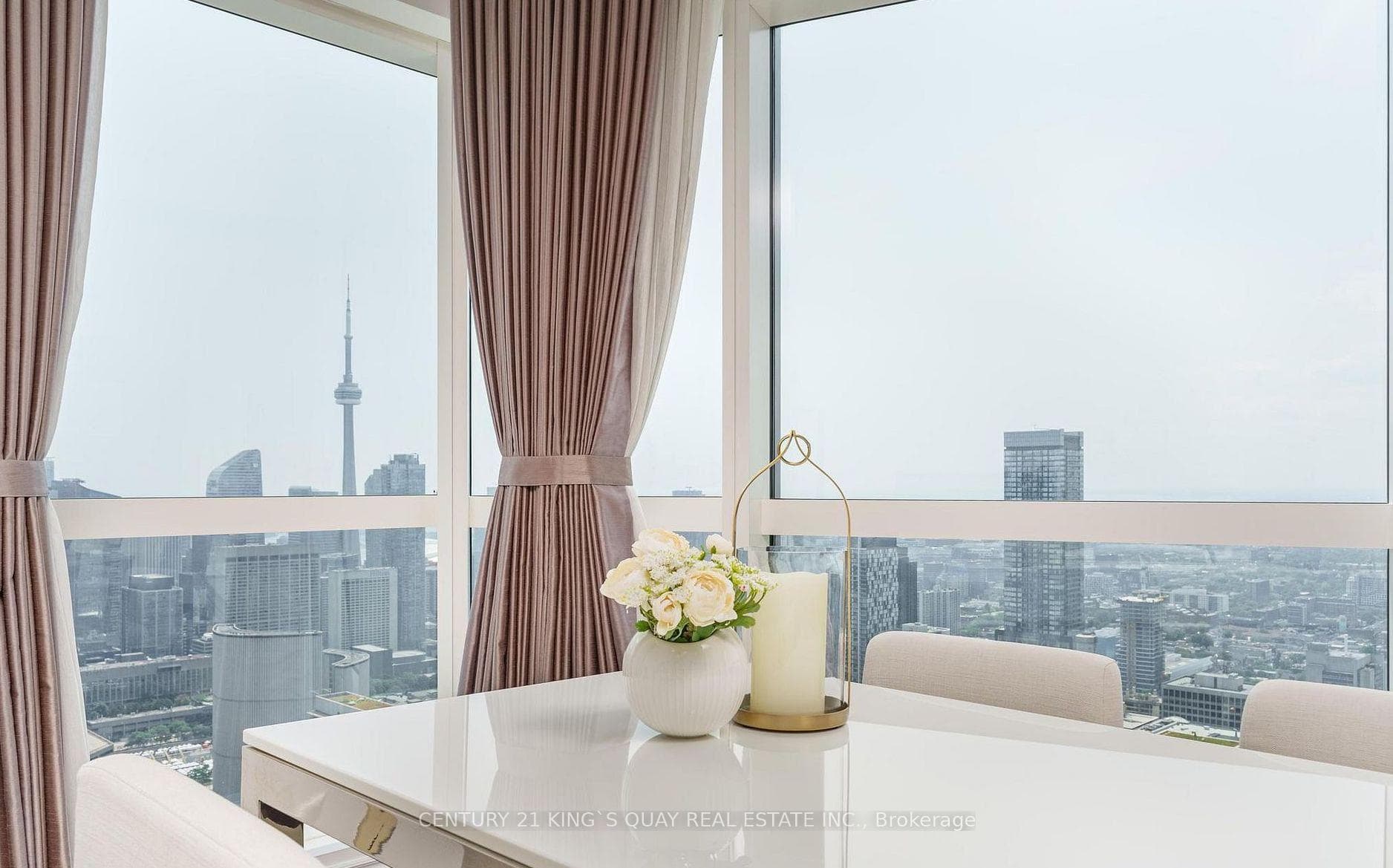 386 Yonge Street Unit 5610 photo 7