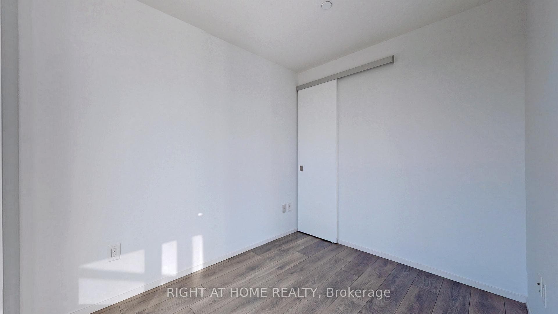 159 Dundas Street Unit 3905 photo 29