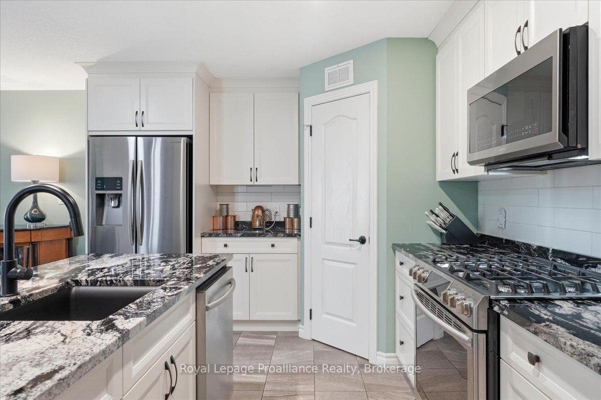 61 Conger Drive photo 10