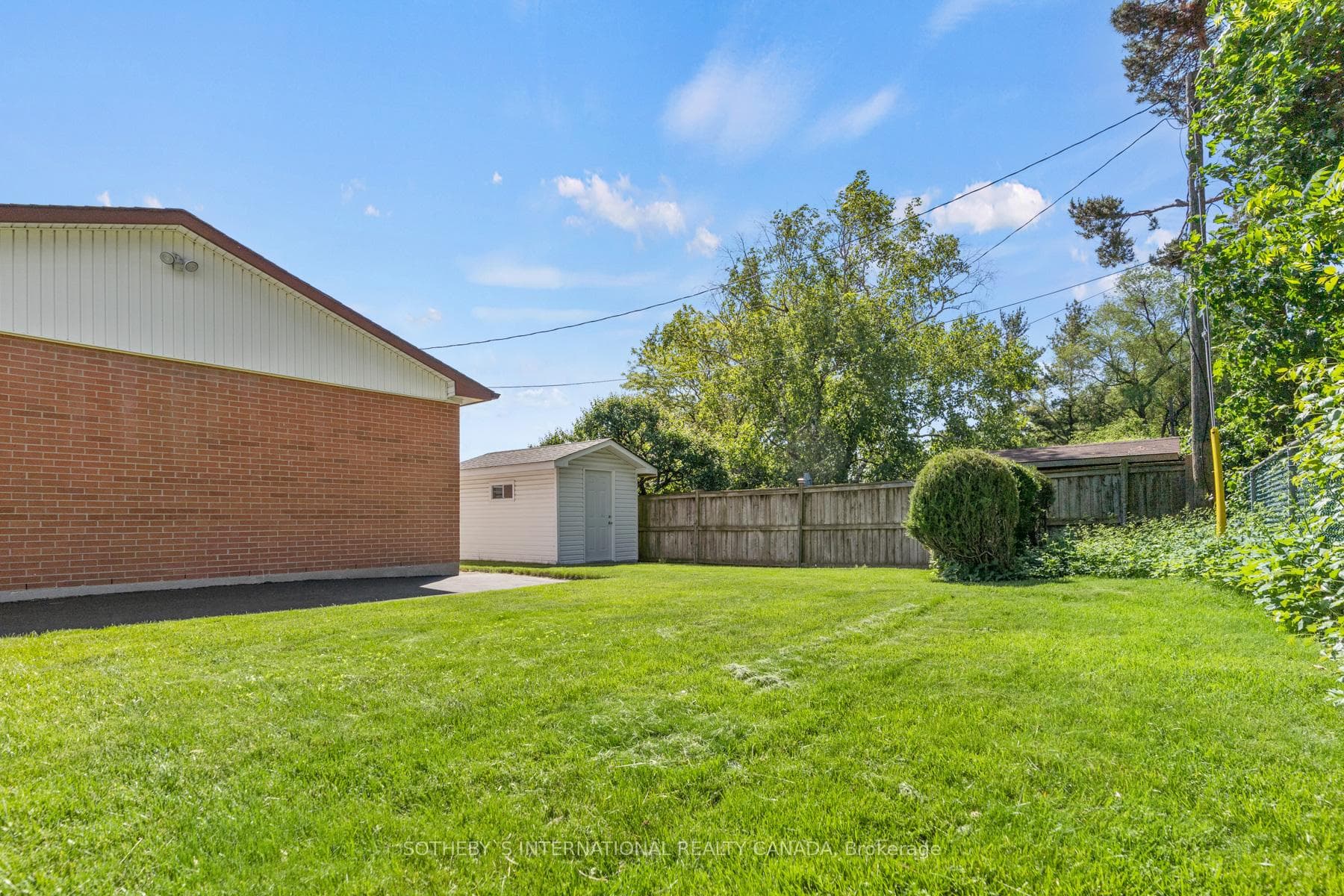 1176 Grange Road photo 23