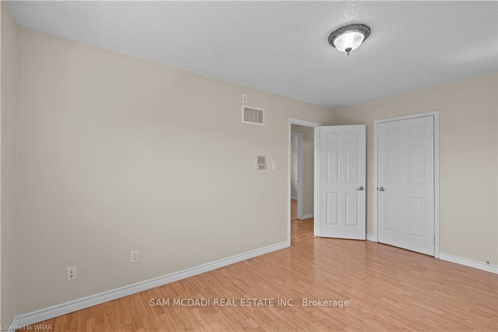 4208 Greybrook Crescent photo 12