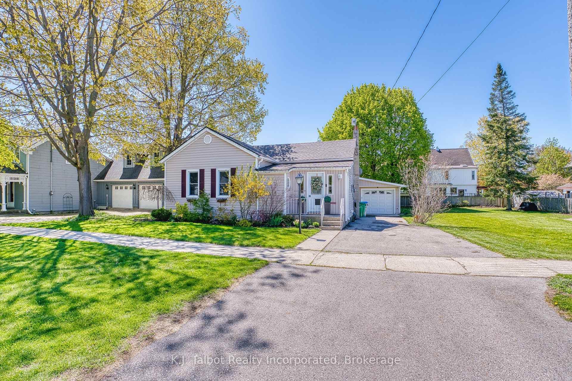 112 Anglesea Street photo 4