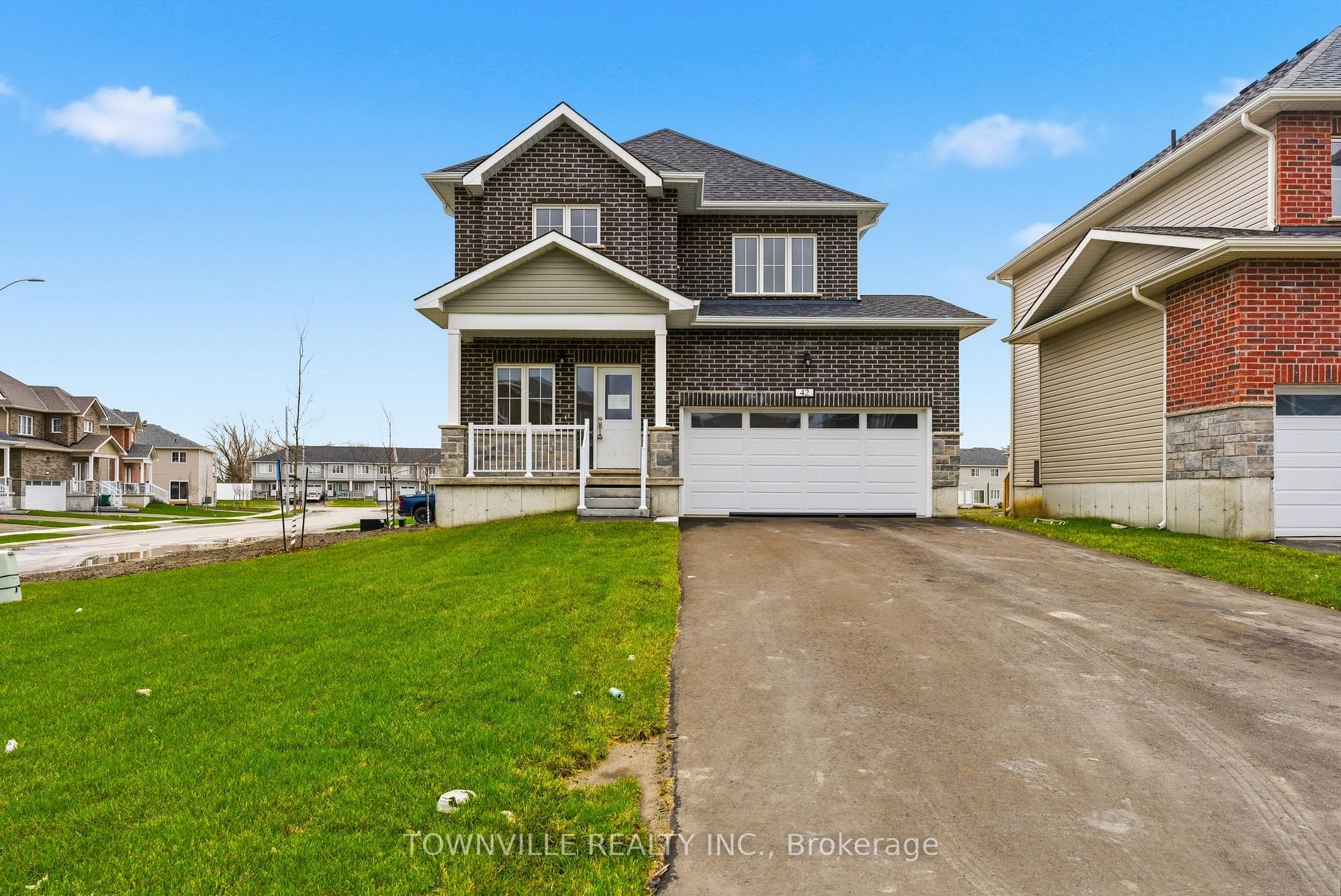 42 Bradden Crescent photo 2