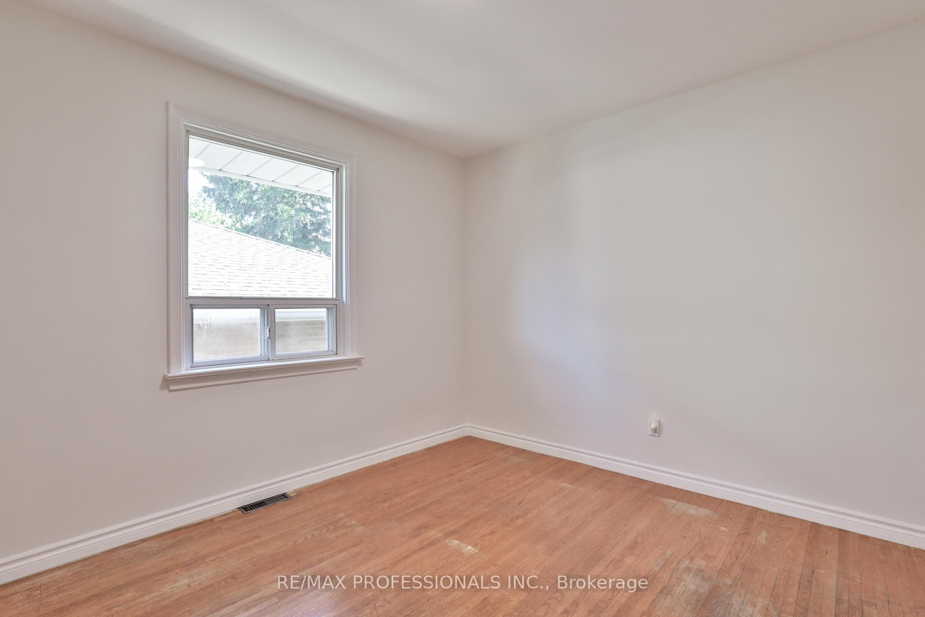 91 Jeffcoat Drive photo 11