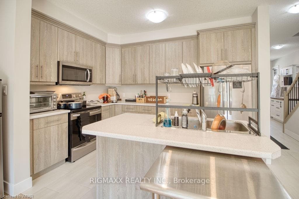 2104 Evans Boulevard photo 17