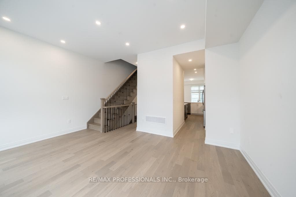 104 Salina Street photo 19
