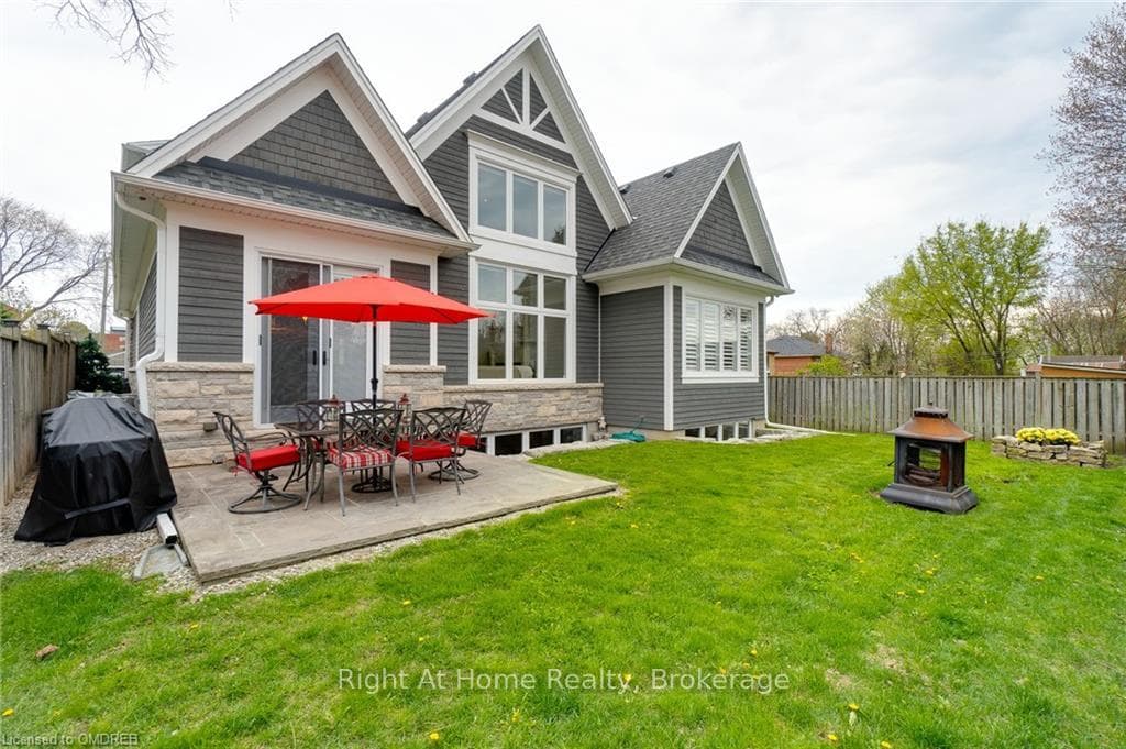 298 FELAN Avenue photo 48