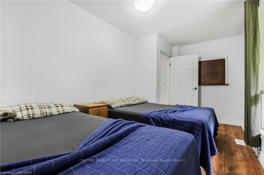 27 HEMLOCK Road photo 33
