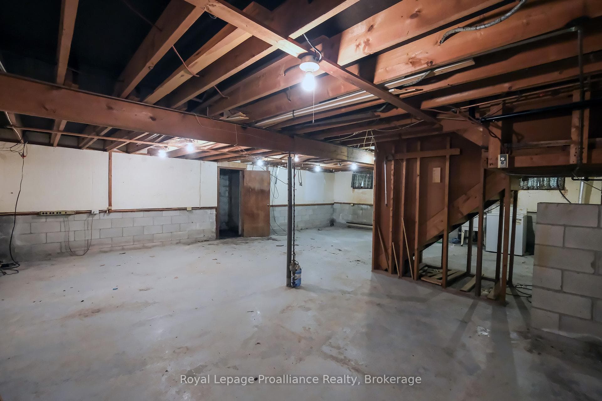 96 Prince Edward Street photo 14
