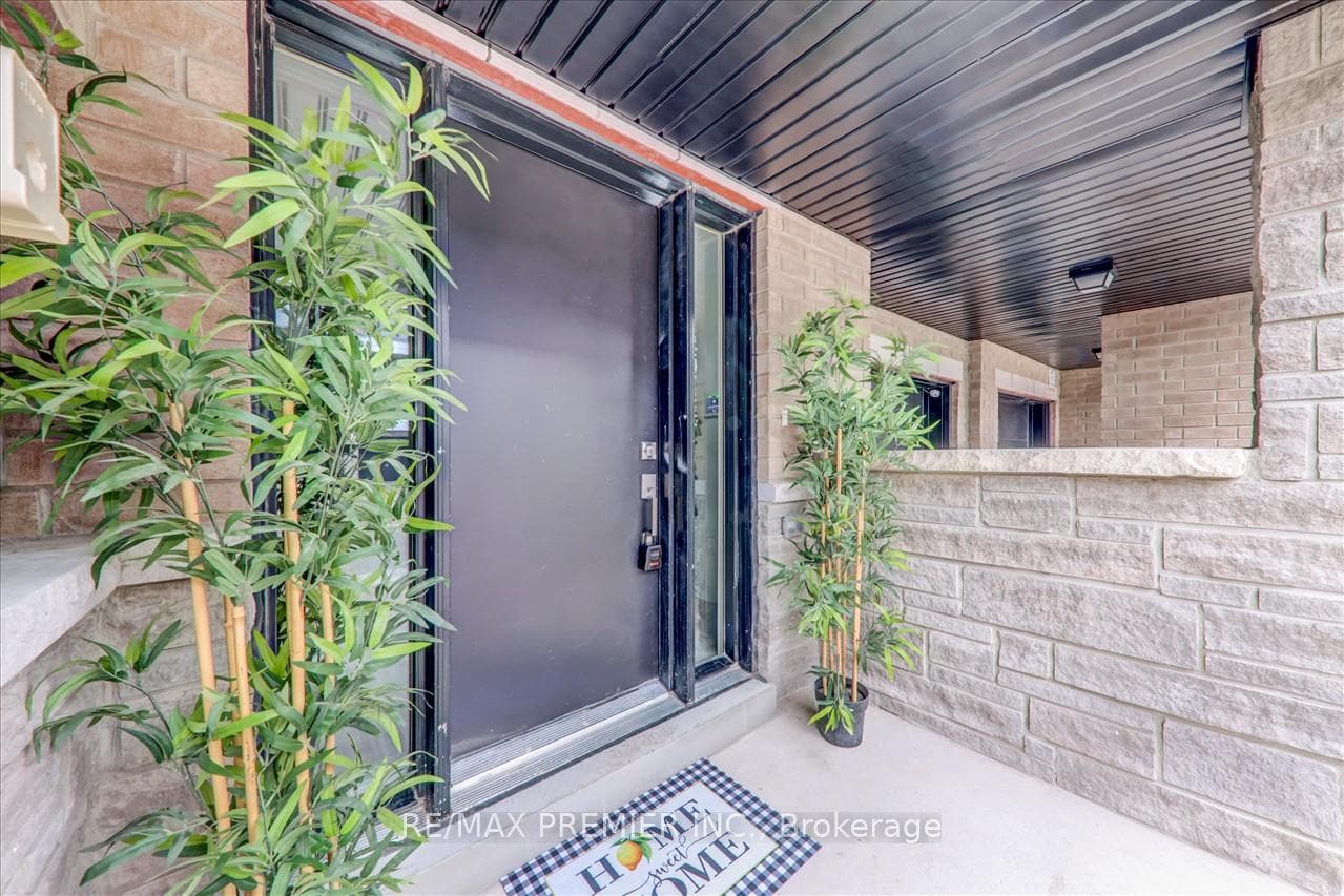 20 Red Maple Lane photo 3