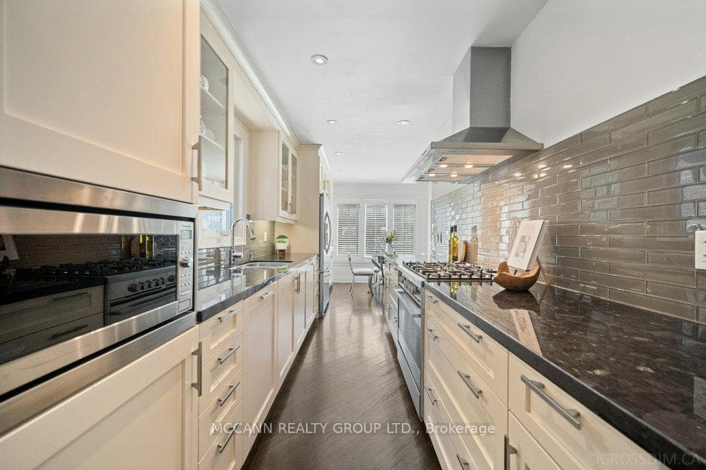 72 Keewatin Avenue photo 16