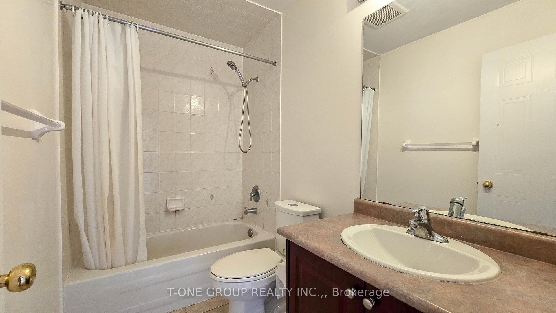 17 KENTLEY Street photo 8