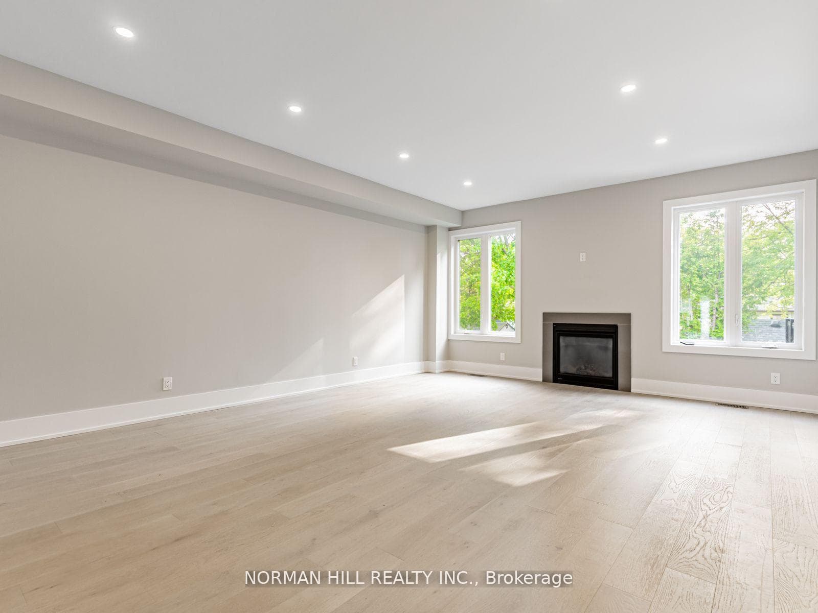 776 Churchill Lane photo 7