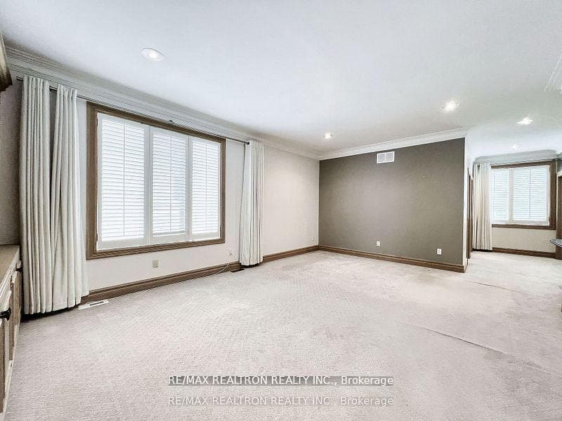 61 Arjay Crescent photo 20