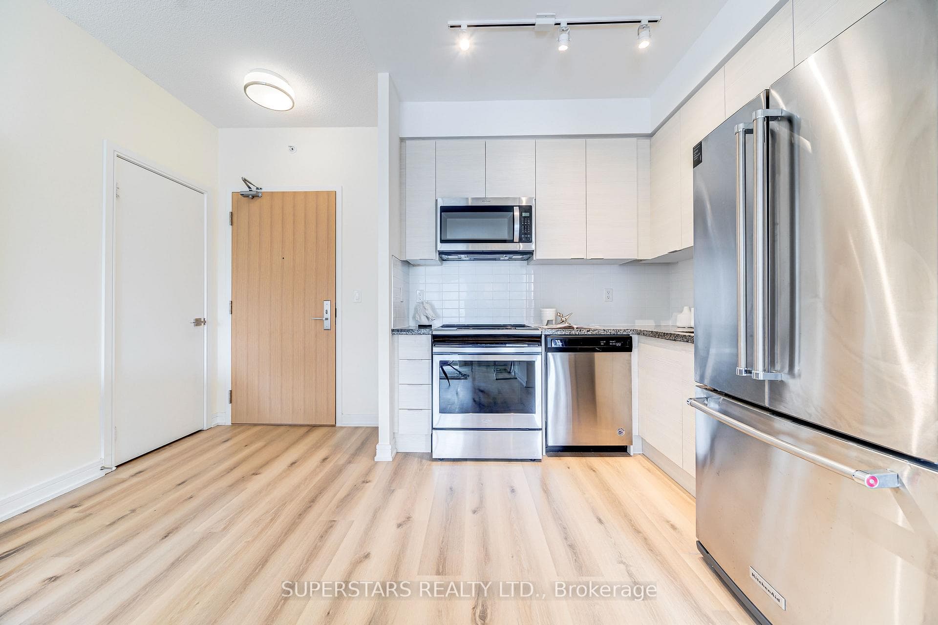 621 Sheppard Avenue Unit 309 photo 10