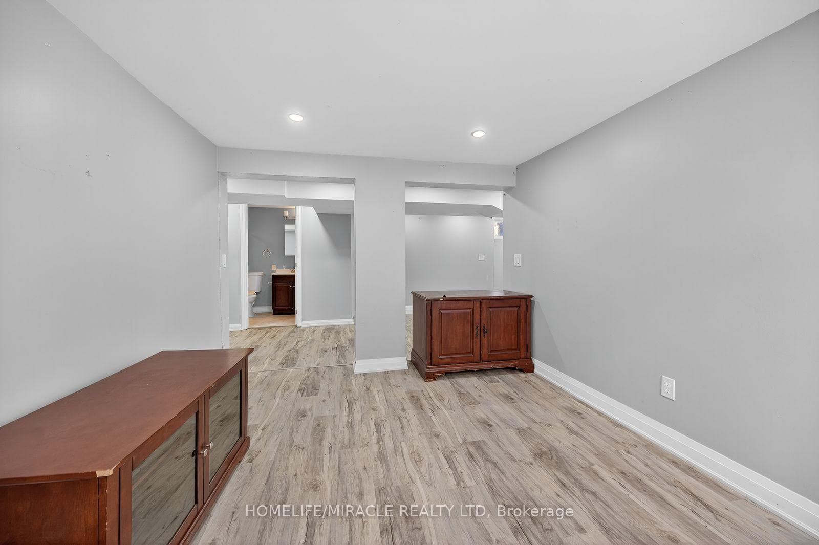 764 Upper Ottawa Street photo 13