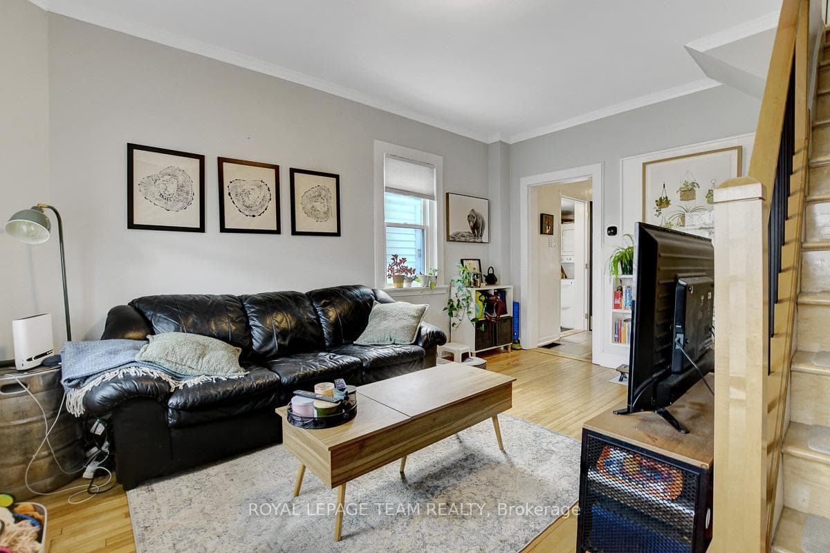 56 CHAMPAGNE Avenue photo 8
