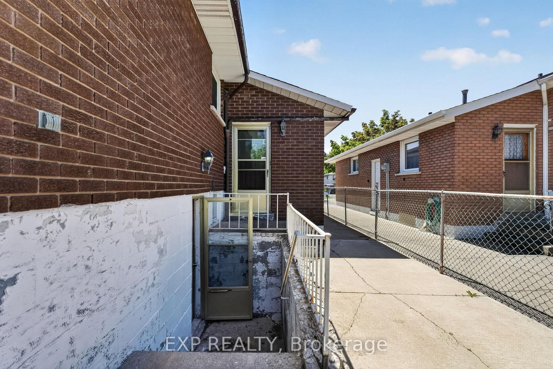 128 Hadeland Avenue photo 38