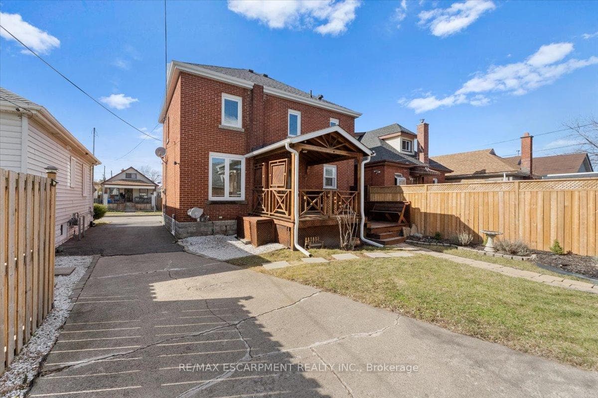 370 Paling Avenue photo 45
