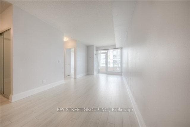120 Harrison Garden Boulevard Unit 1501 photo 9