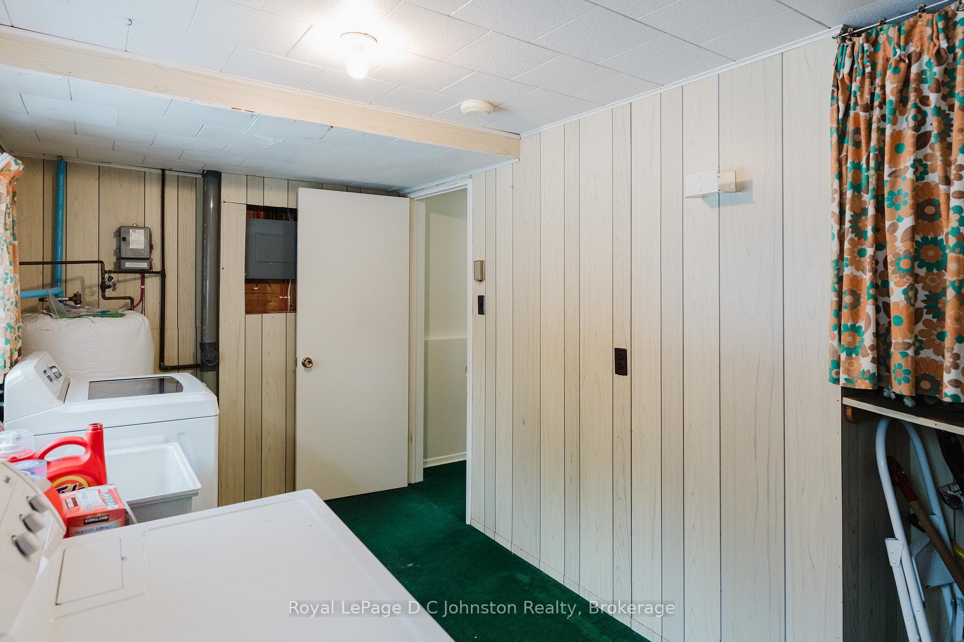 652 Orchard Drive photo 29