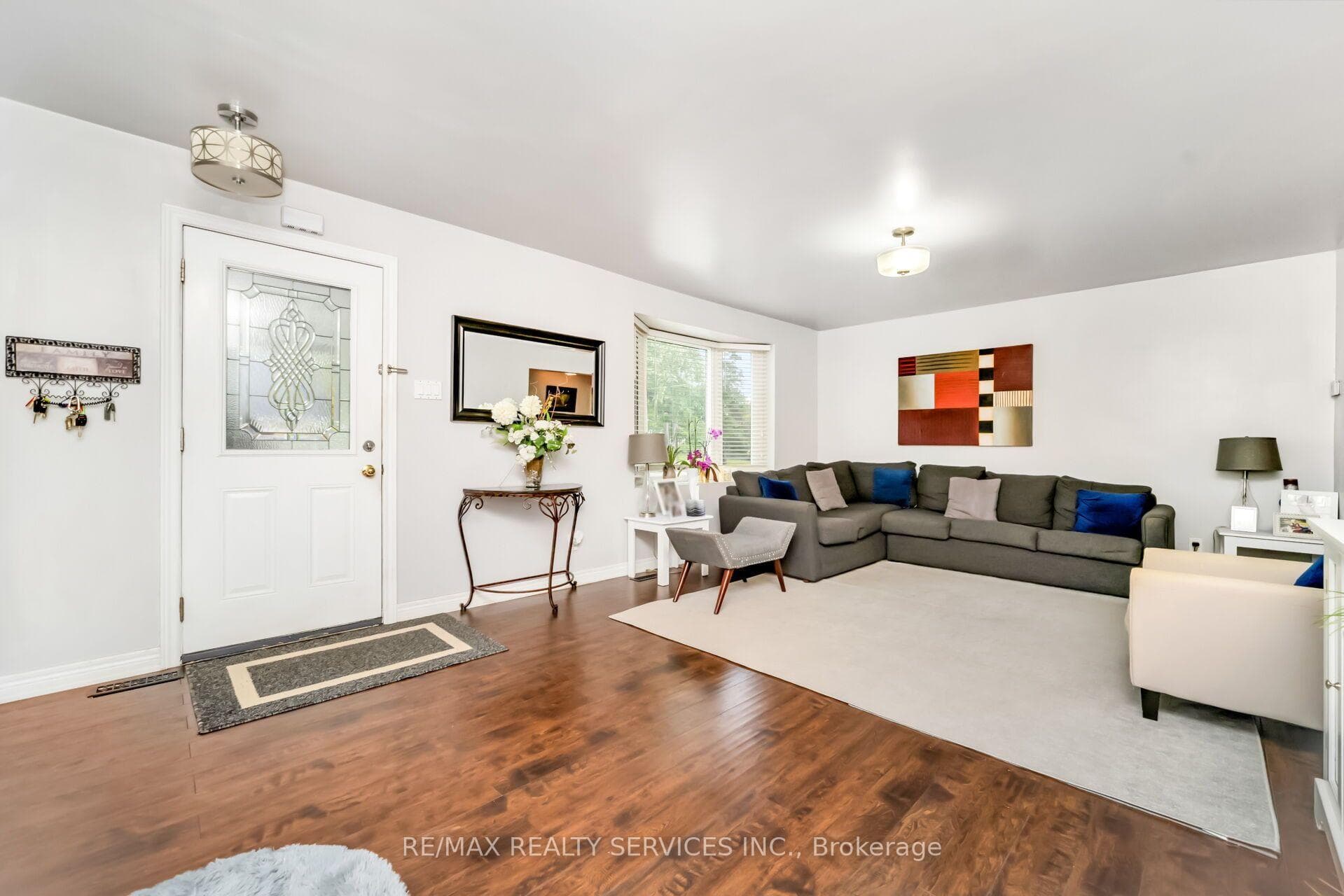 3287 Michaud Avenue photo 6