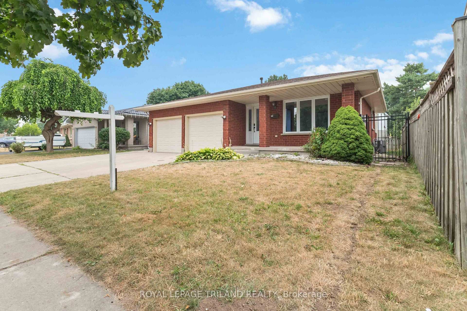 954 Chippewa Drive photo 3