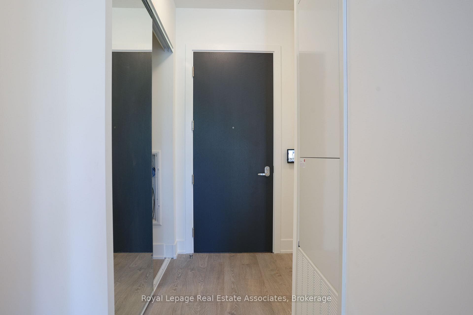 259 The Kingsway N/A Unit 105 photo 20