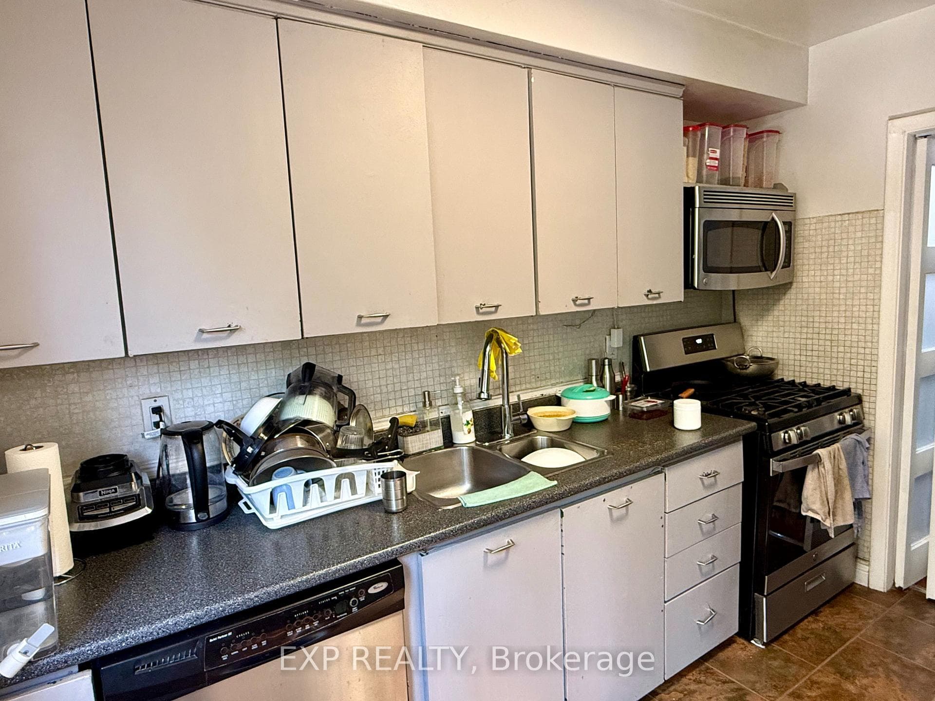 6 Mid Pines Road Unit Upper photo 6