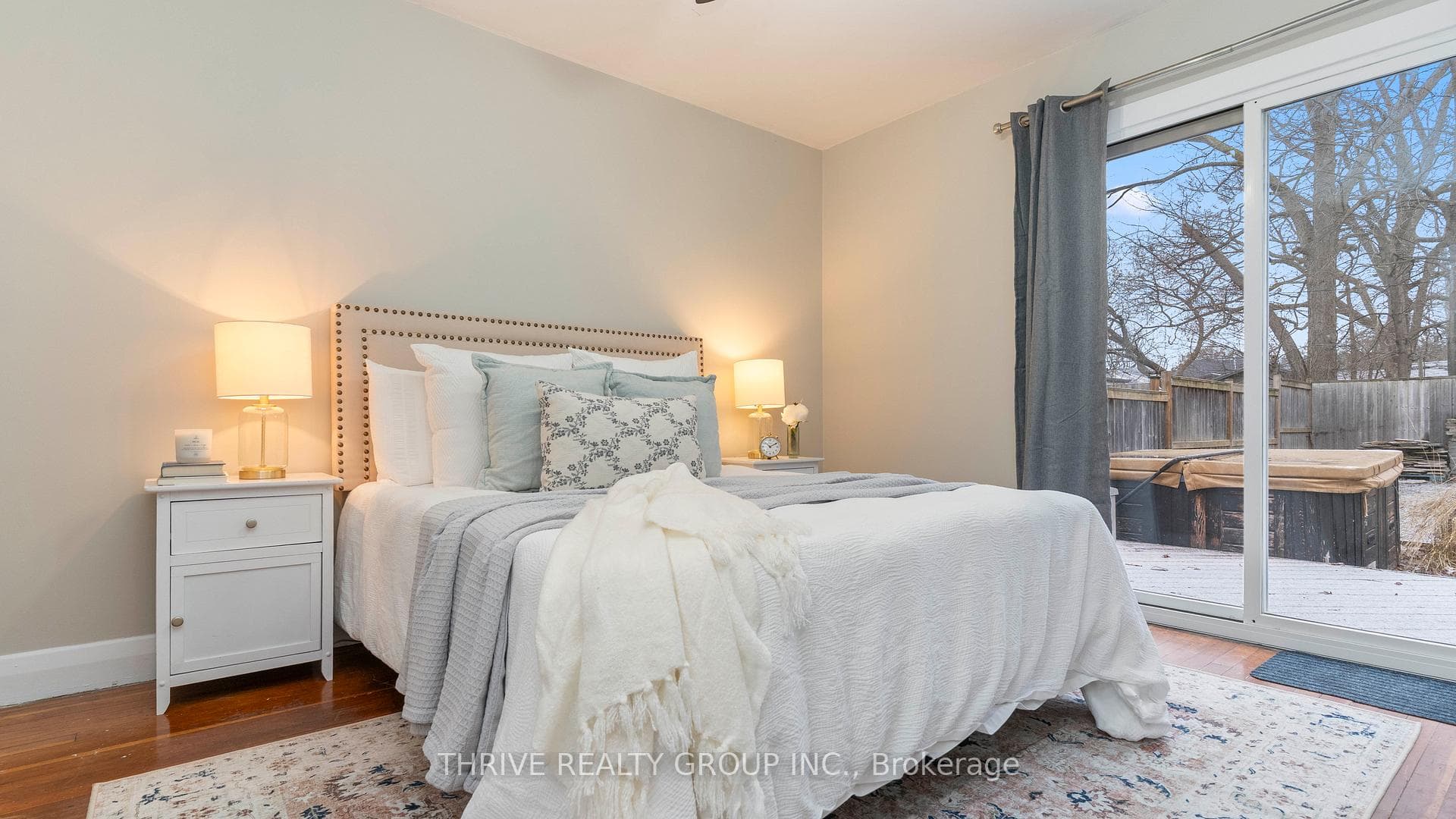894 Hamilton Road photo 16