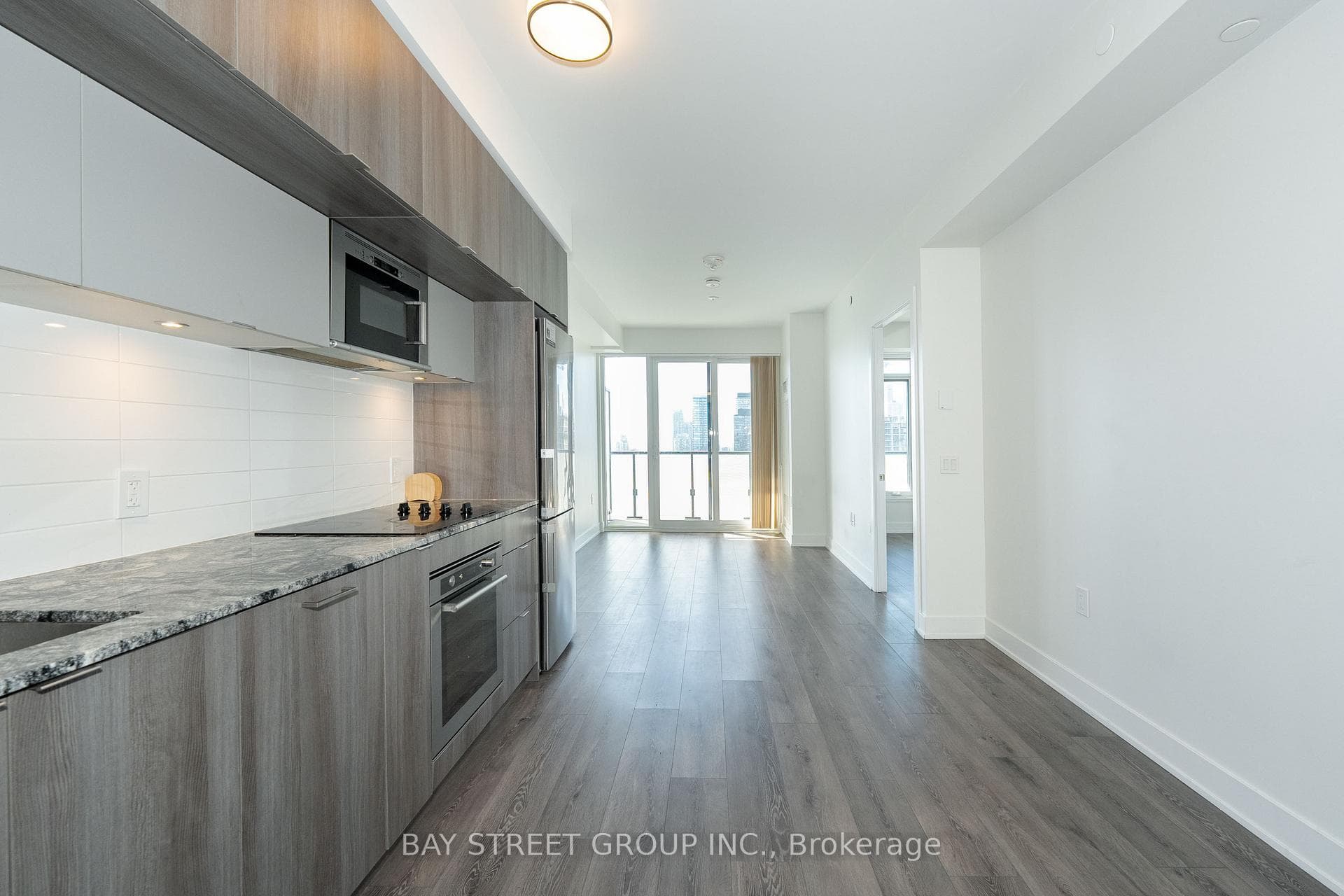 575 Bloor Street Unit 3310 photo 7