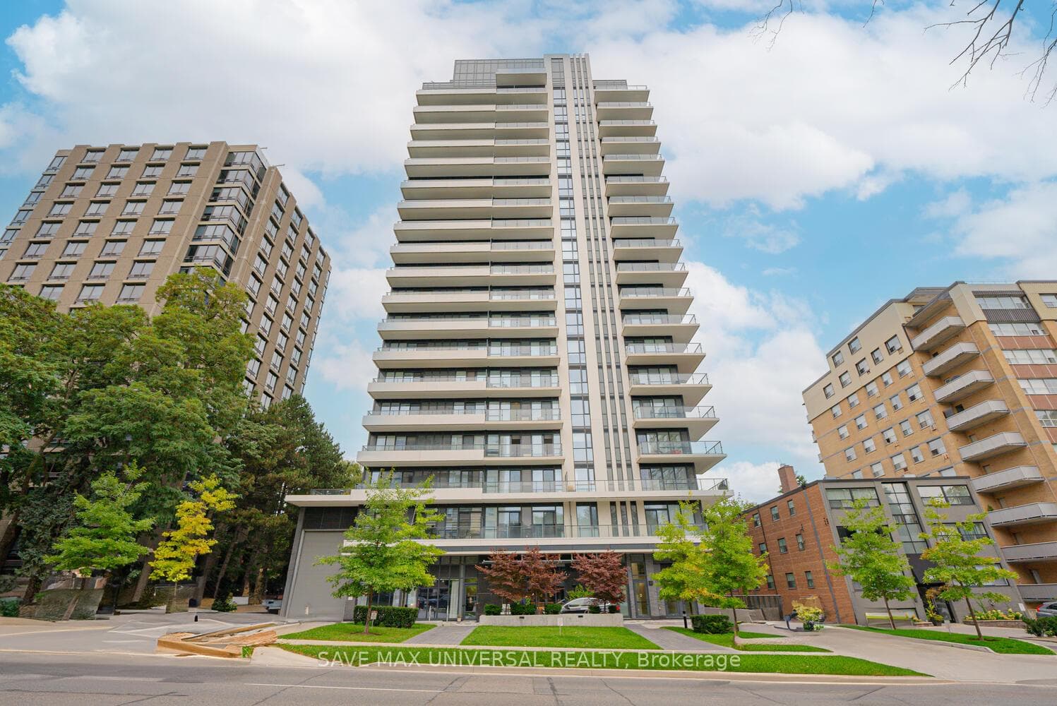 609 Avenue Road Unit 809 photo 1