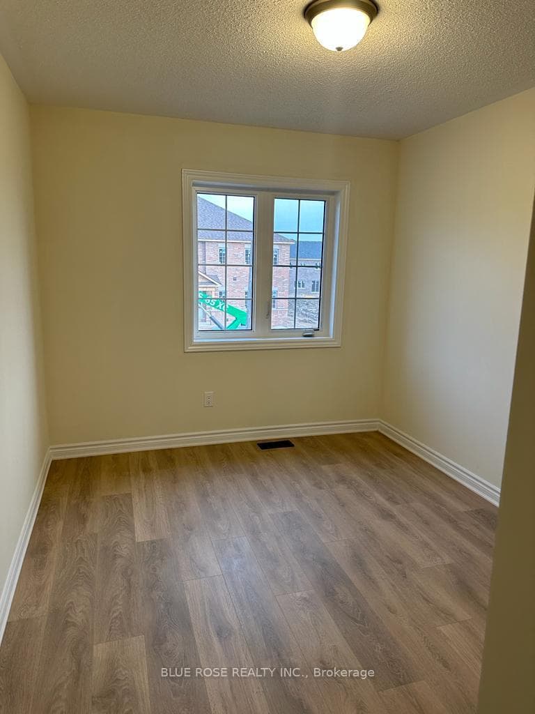 125 Sapphire Way photo 16