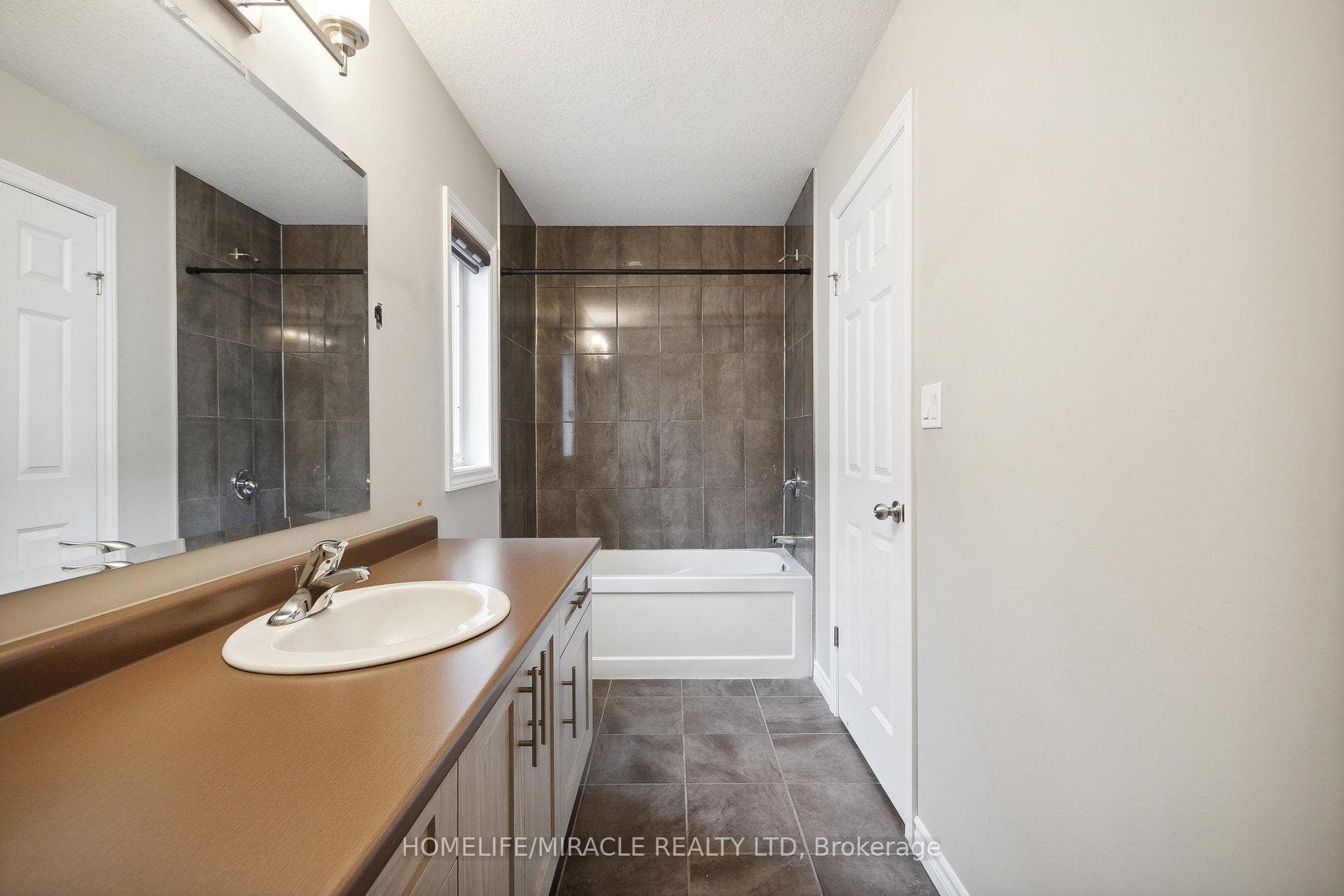 2823 Asima Drive photo 31