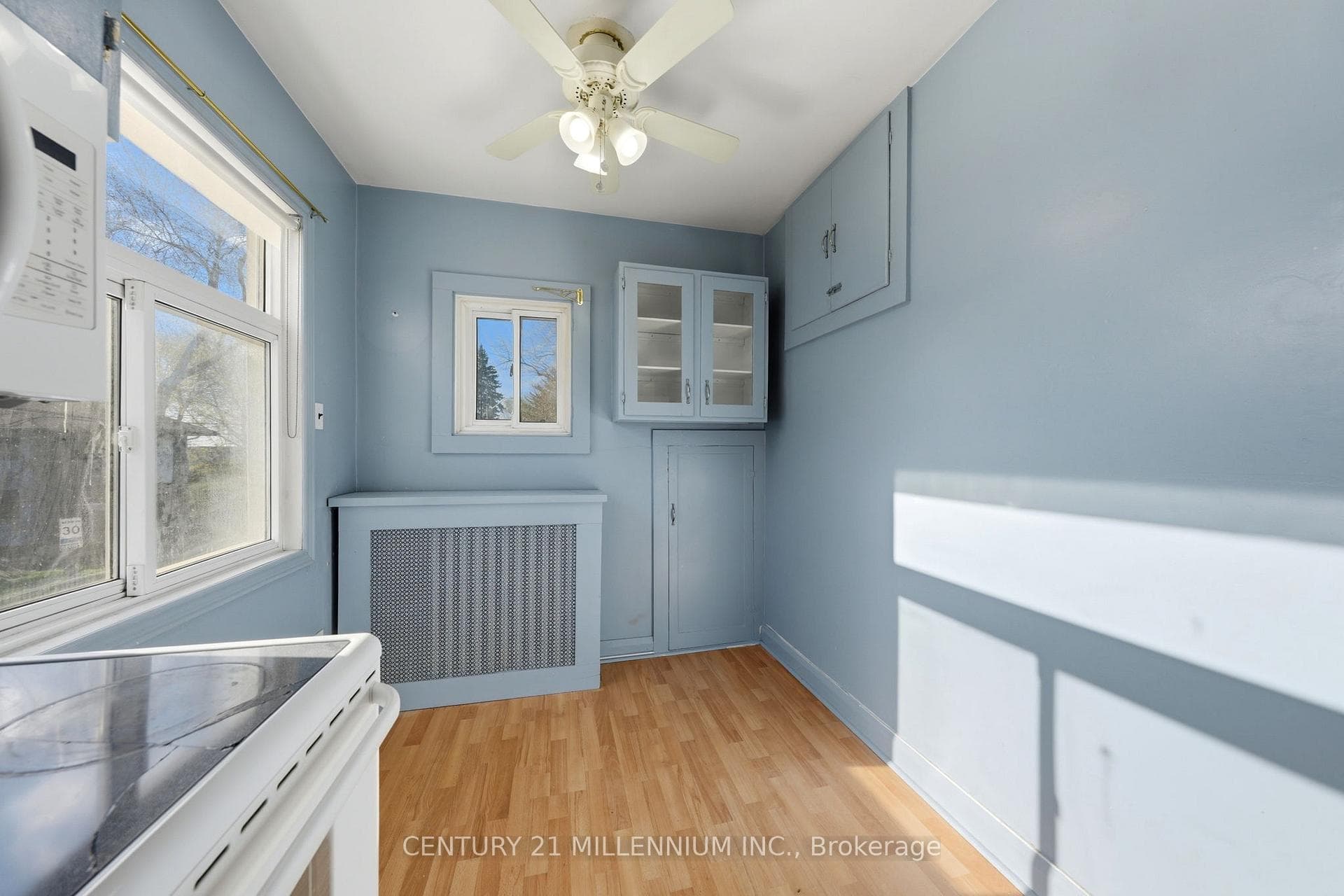 2585 Lake Shore Boulevard photo 25