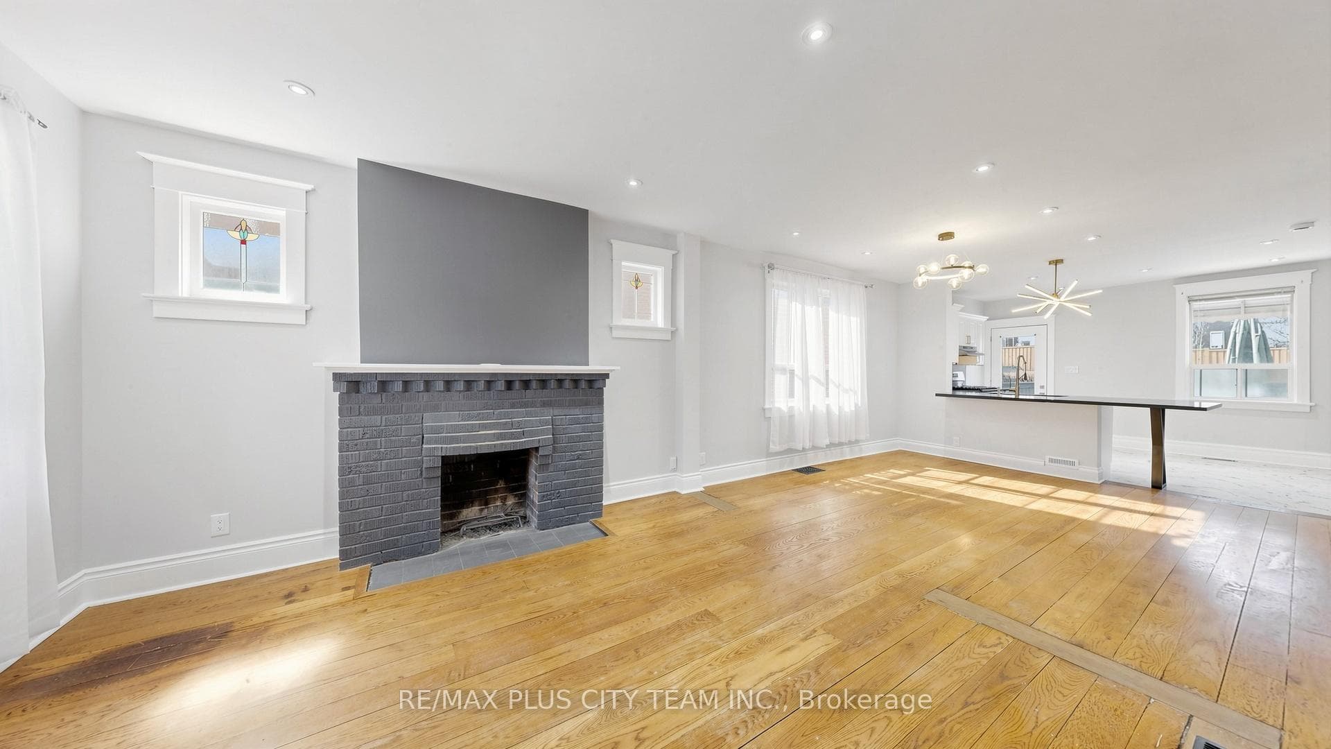 402 Woodbine Avenue photo 4