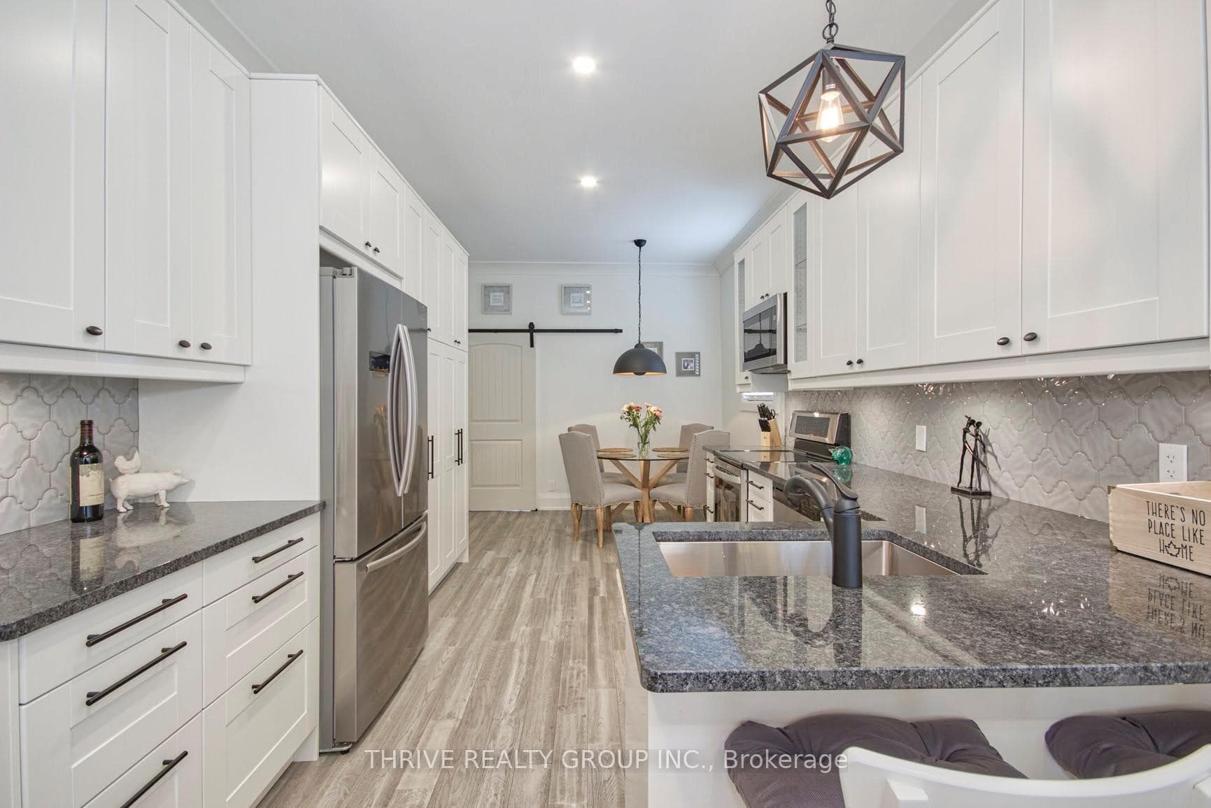 640 Princess Avenue photo 6