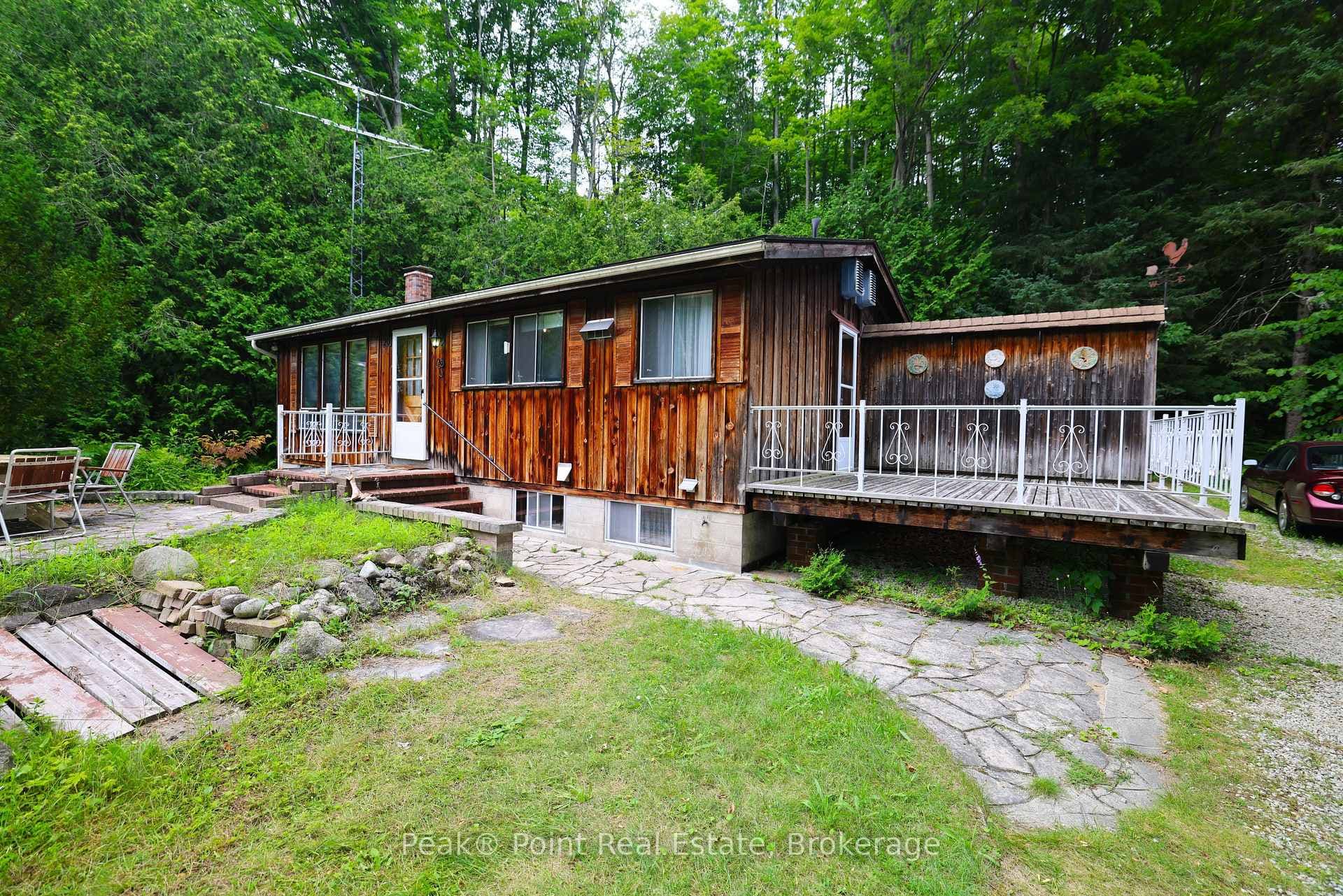 20 RIVERSIDE Place photo 1