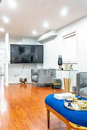 45 Manett Crescent photo 5