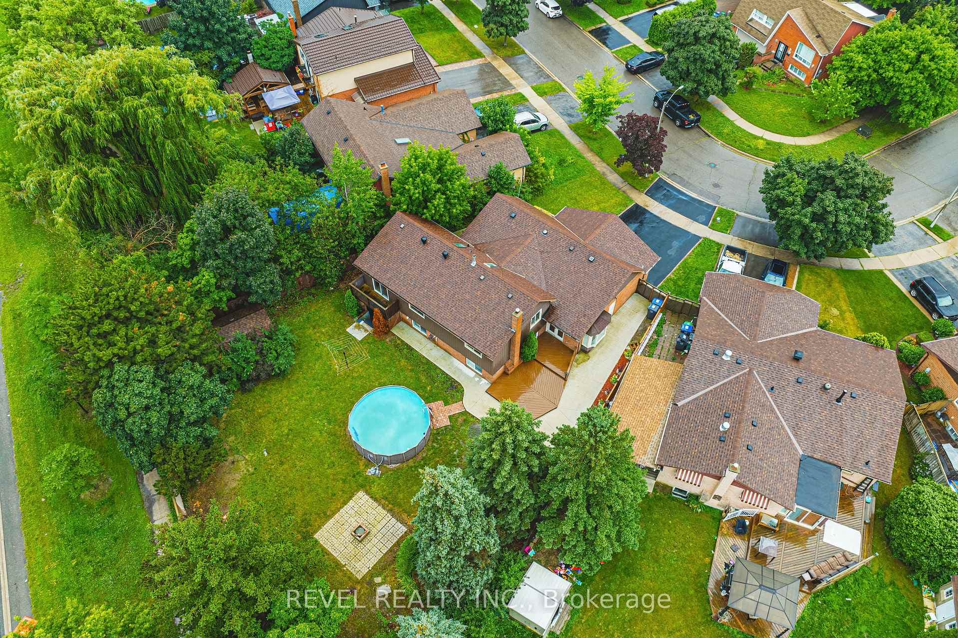 80 Blackthorn Lane photo 40