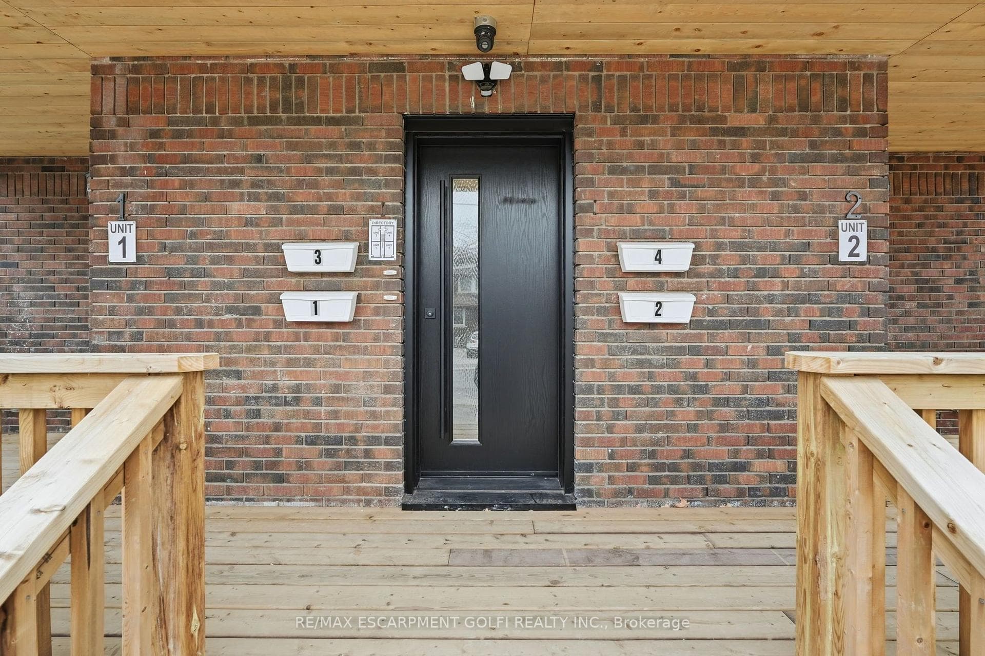 4876 Simcoe Street Unit 3 photo 2